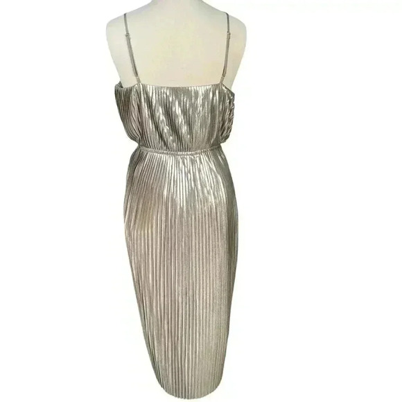 Banana Republic Metallic Pleated High Neck Strap Fit and Flare Dress Size 8 - Picture 7 of 16